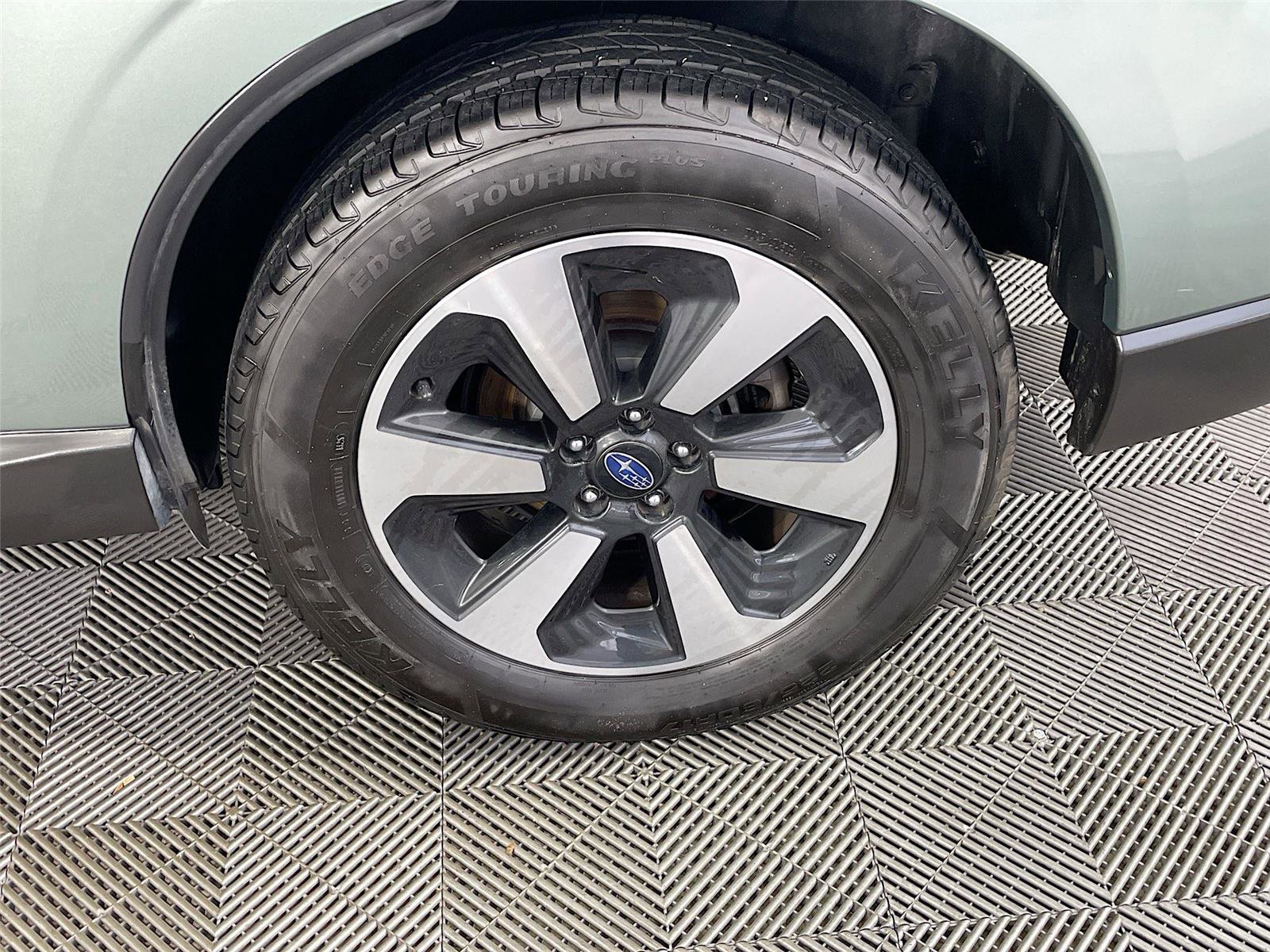 Used 2017 Subaru Forester 2.5i Premium w/ All-Weather Package image 33