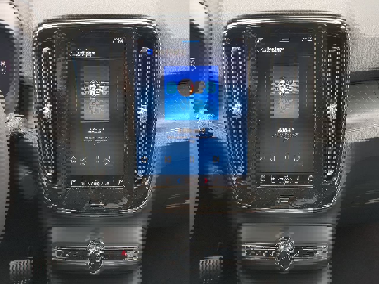 New 2024 Volvo XC40 Recharge Ultimate w/ Protection Package Premier image 17