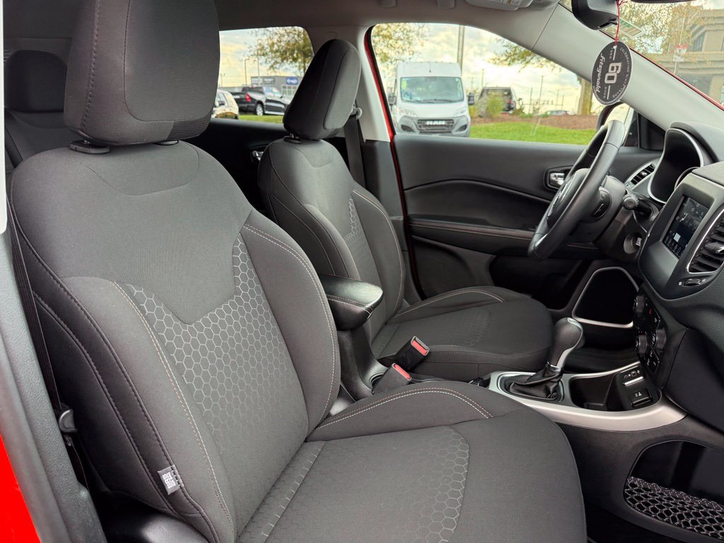 Used 2020 Jeep Compass Sport FWD image 19