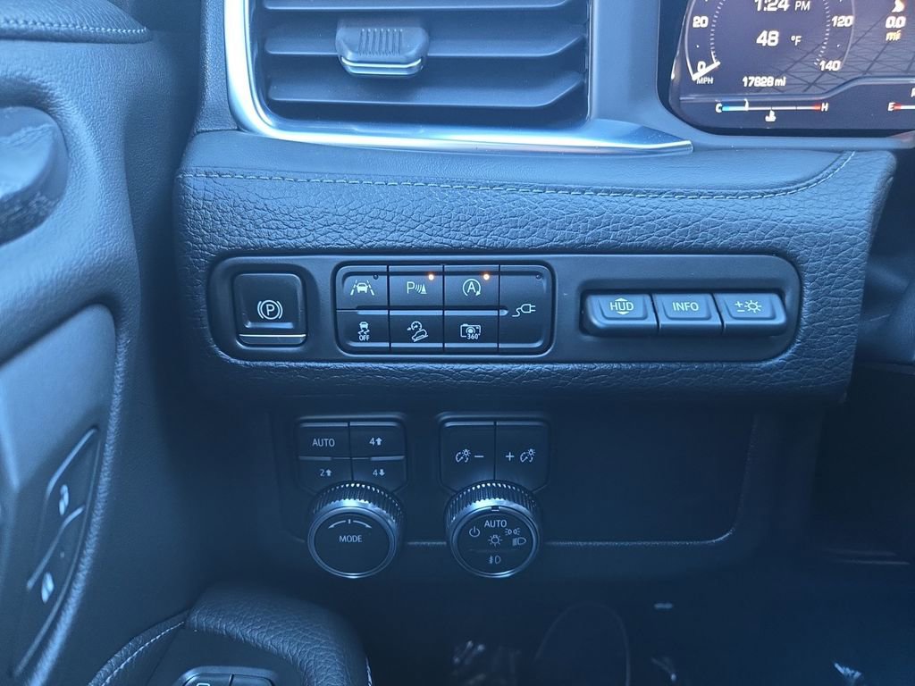 Used 2022 GMC Yukon Denali image 26