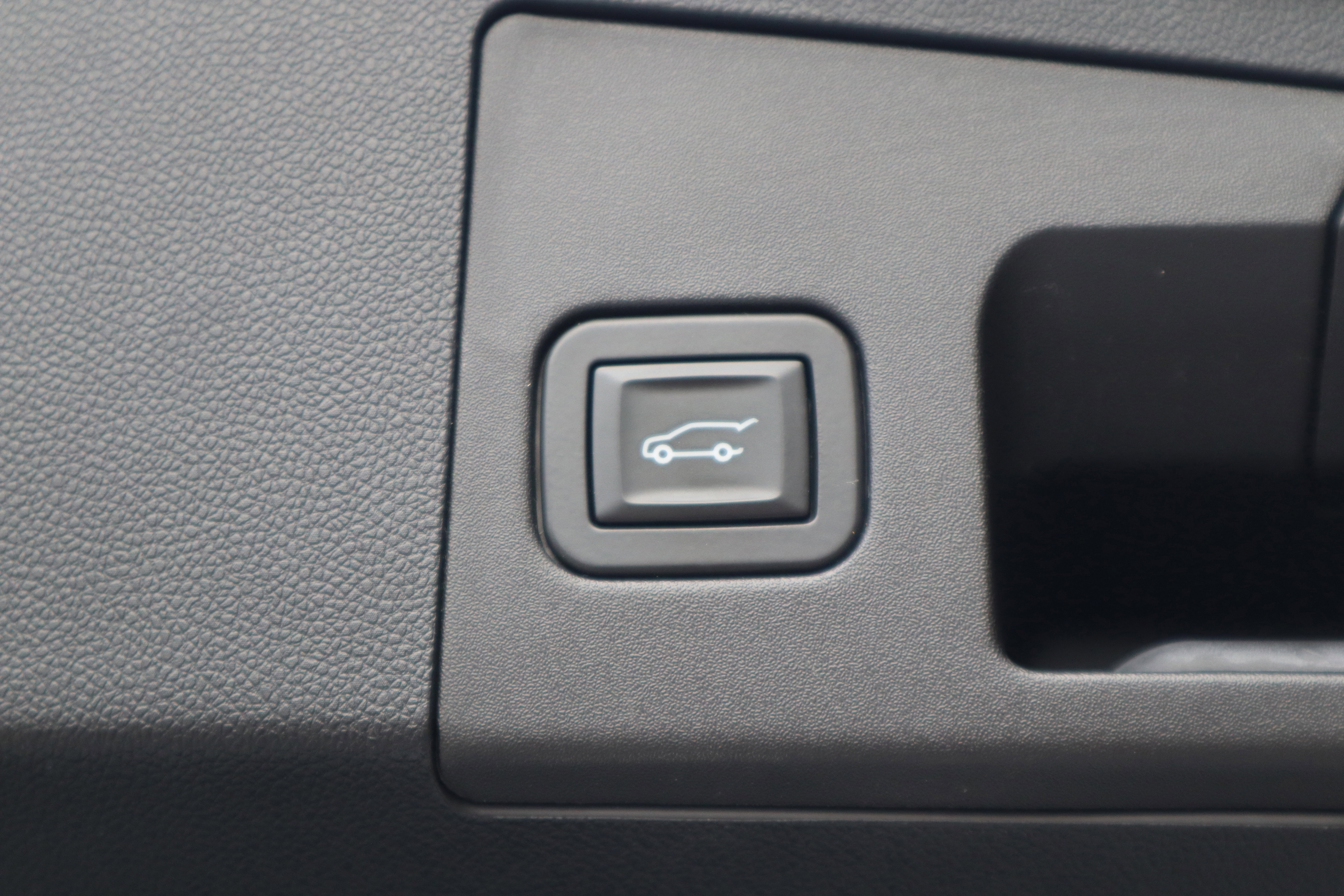 Used 2019 Cadillac XT4 Sport image 37