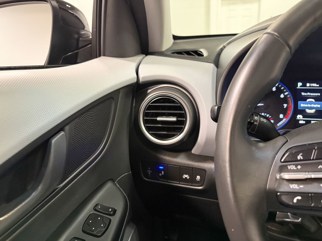 Used 2021 Hyundai Kona SEL Plus AWD/4WD image 73