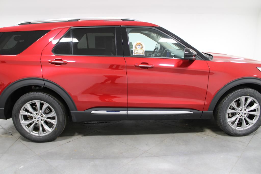 Used 2023 Ford Explorer Limited image 11