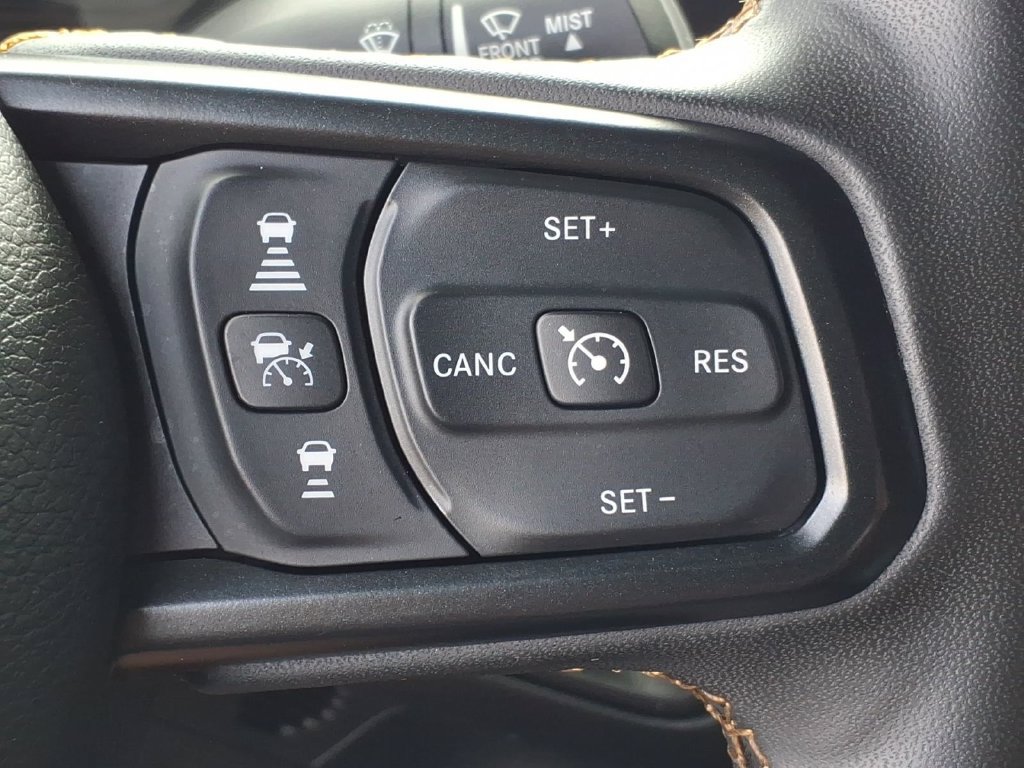 Used 2024 Jeep Wrangler Unlimited w/ Convenience Group AWD/4WD image 11