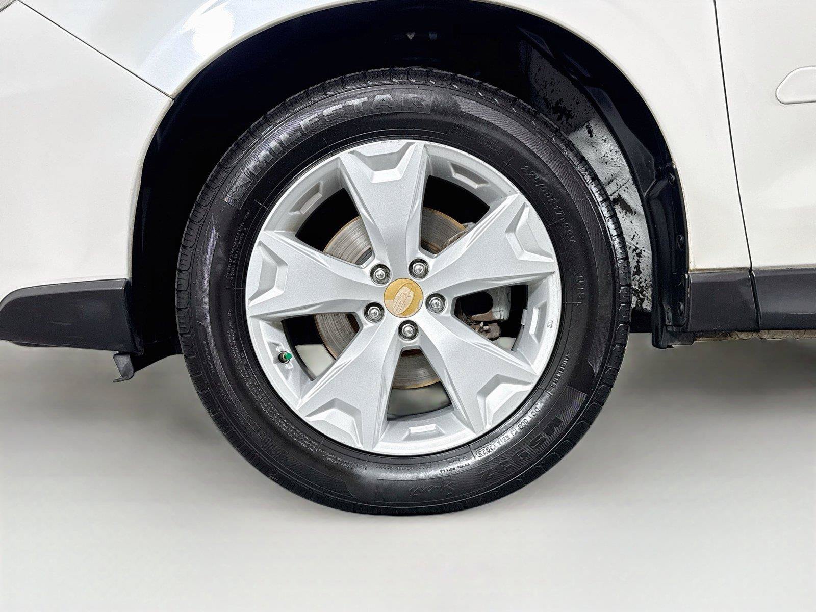 Used 2015 Subaru Forester 2.5i Premium AWD/4WD image 41