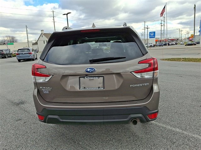 Used 2023 Subaru Forester Limited image 9