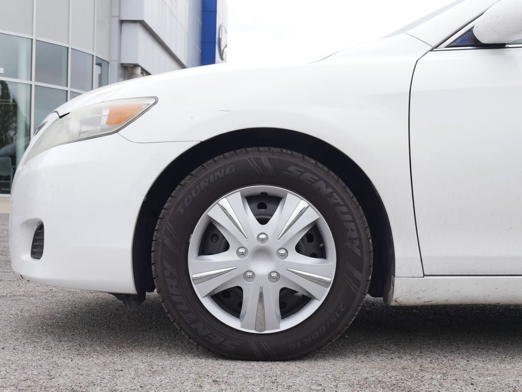 Used 2010 Toyota Camry FWD image 6