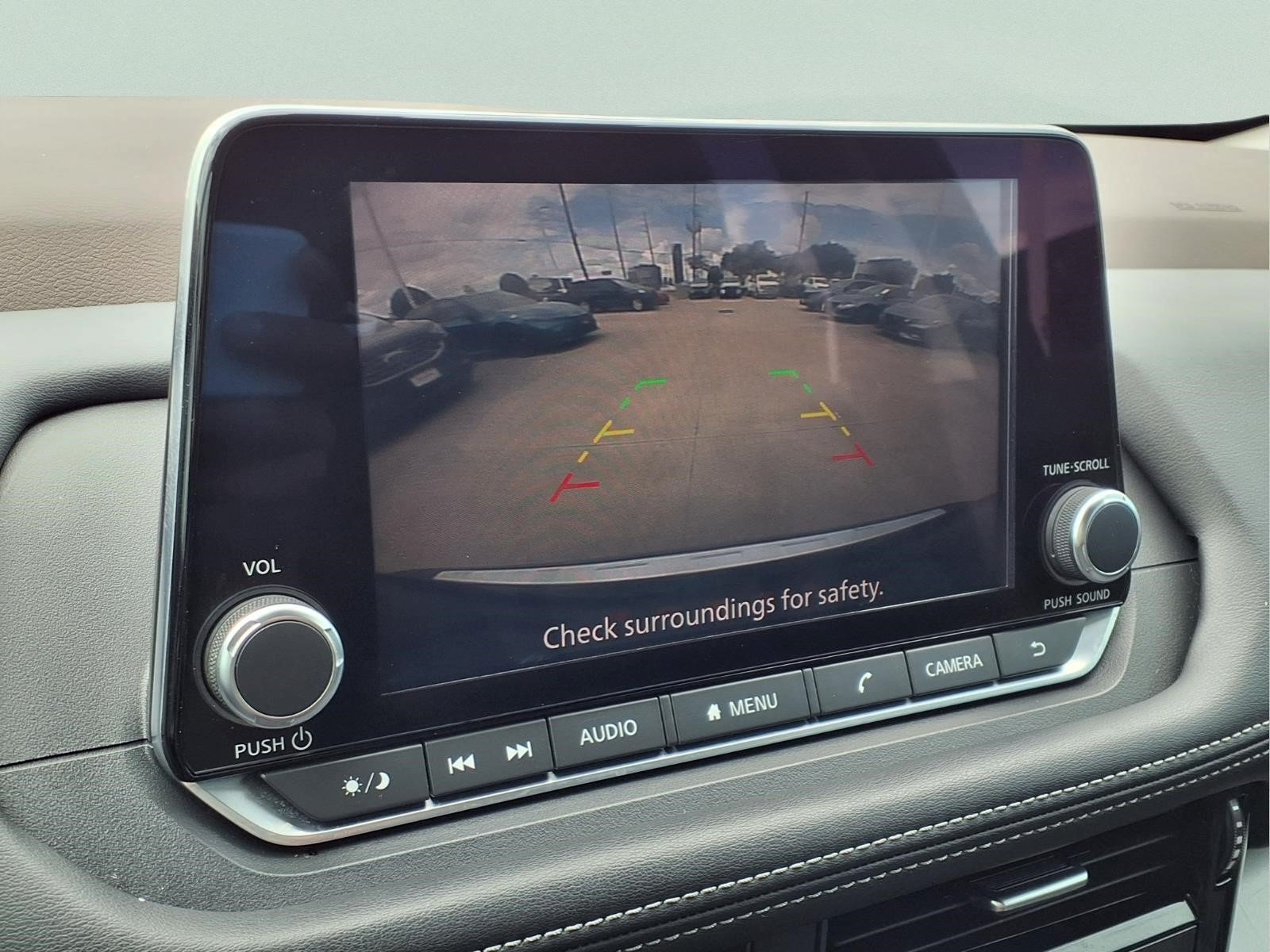 Used 2022 Nissan Rogue SV FWD image 17
