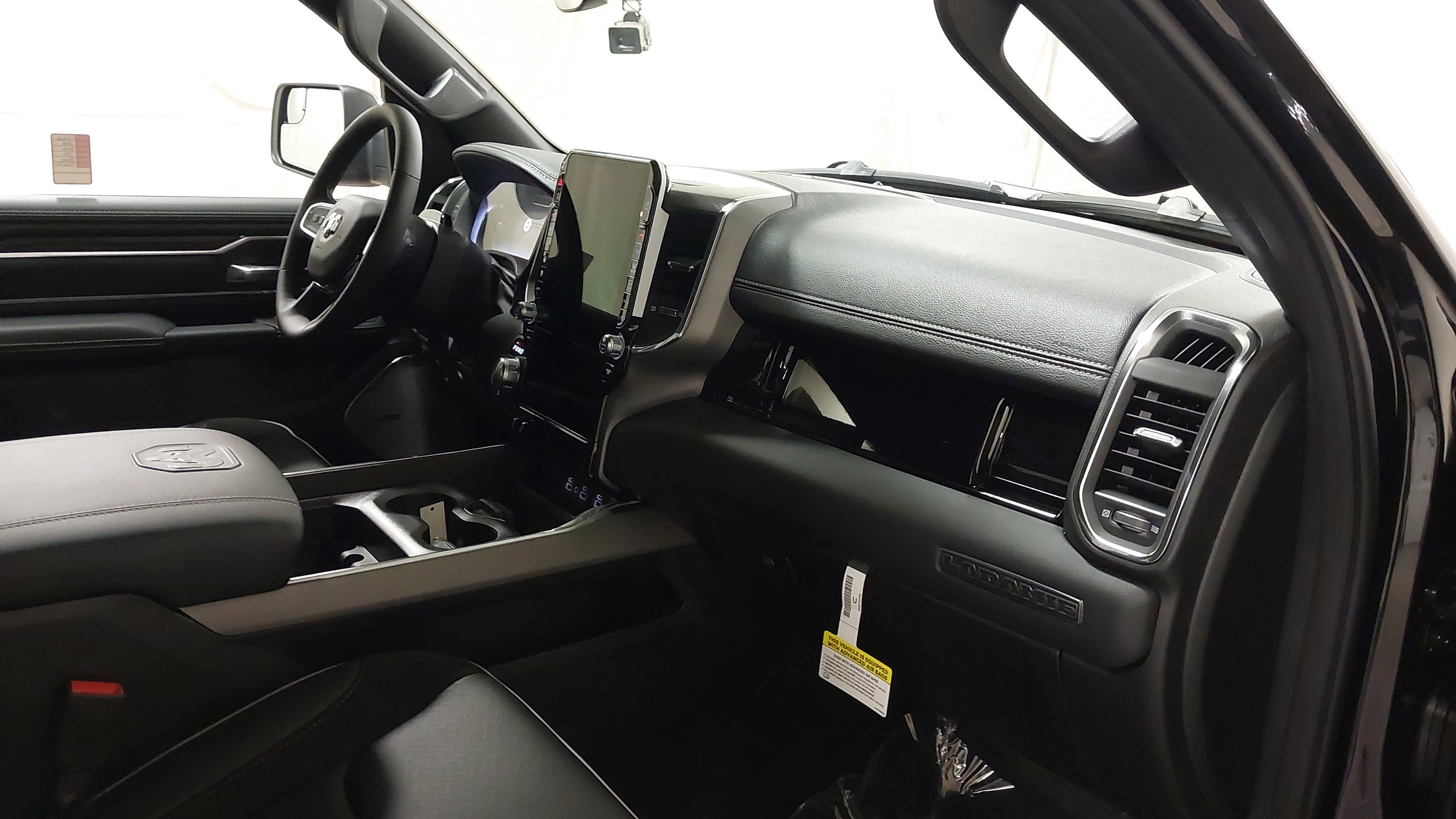 New 2026 RAM 1500 Laramie AWD/4WD image 28
