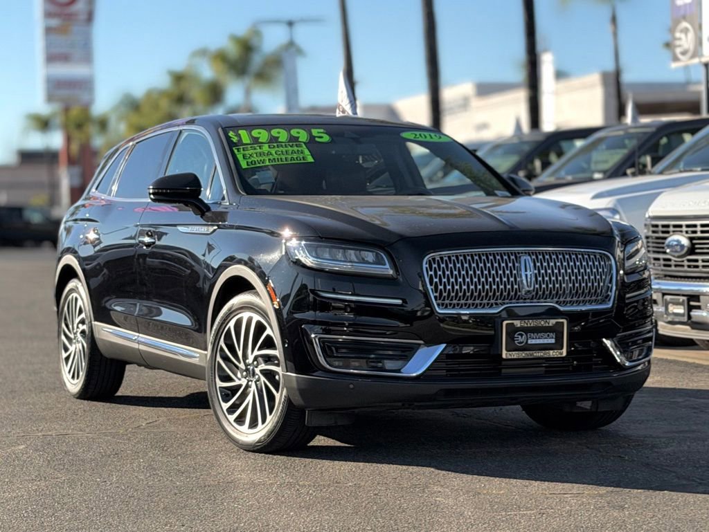 Used 2019 Lincoln Nautilus Reserve image 2