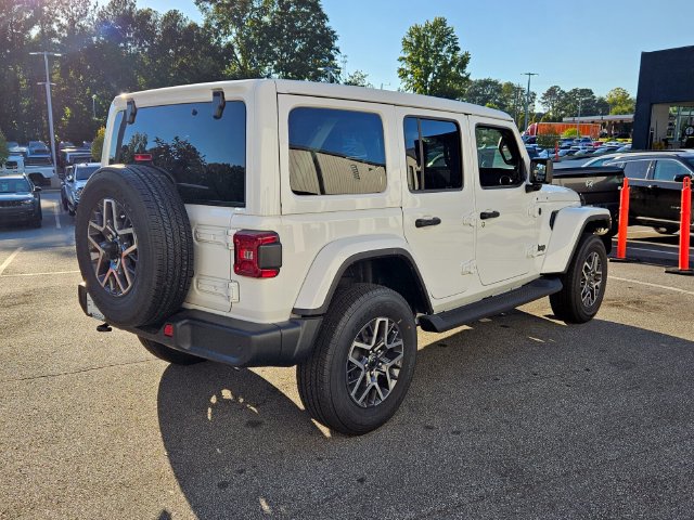 New 2026 Jeep Wrangler Unlimited Sahara AWD/4WD image 4
