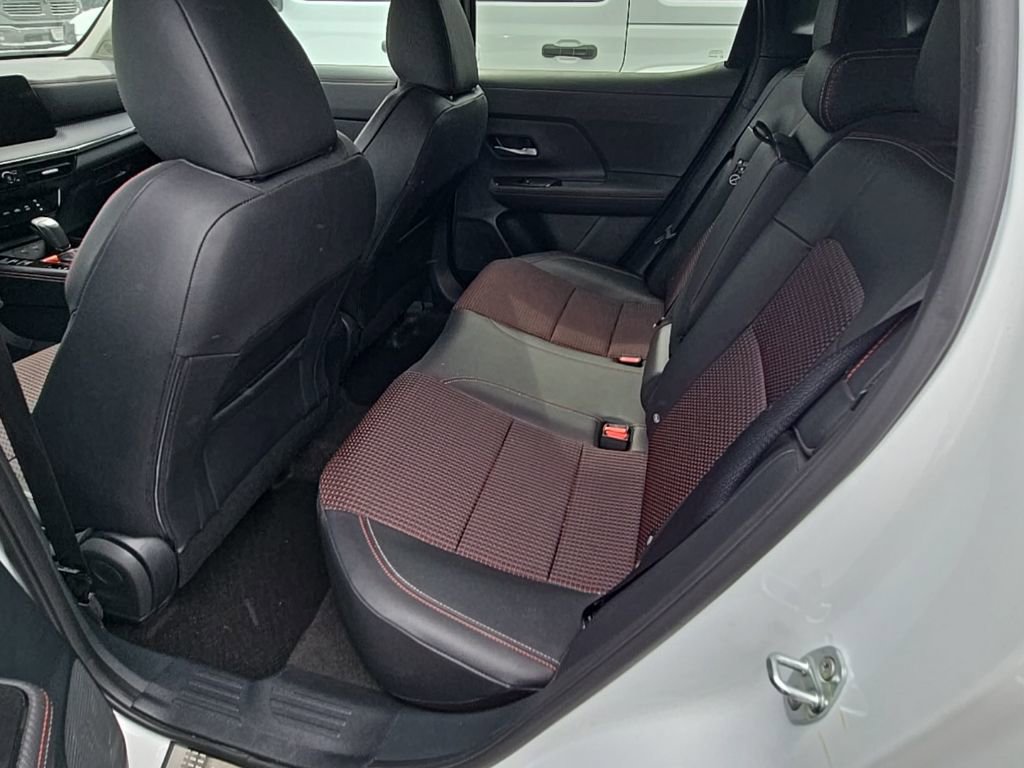Used 2025 Nissan Kicks SR w/ Illumination Package image 10