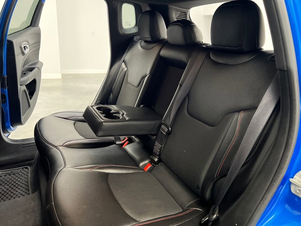 Used 2024 Jeep Compass Trailhawk image 13