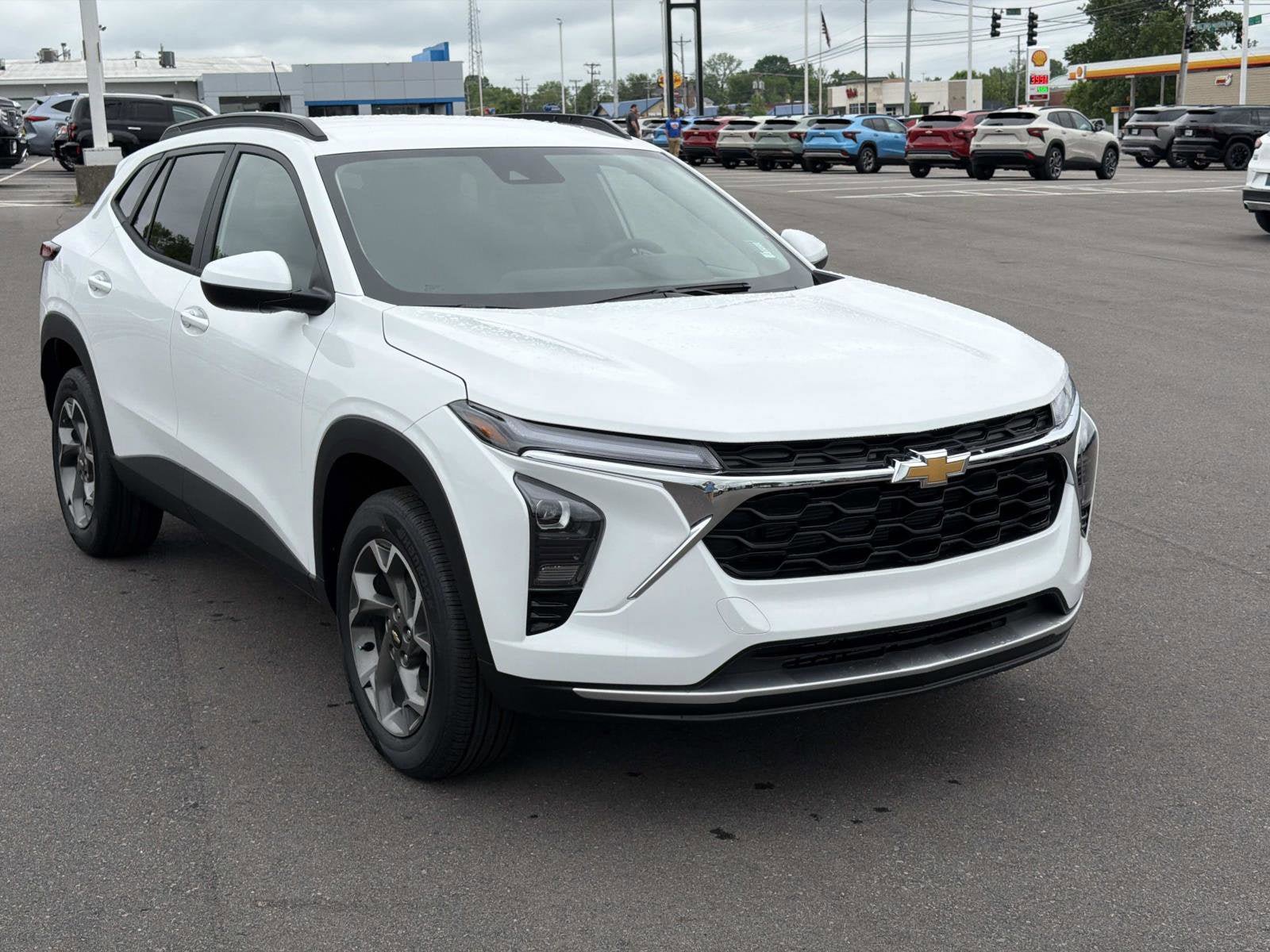 New 2026 Chevrolet Trax LT FWD image 1