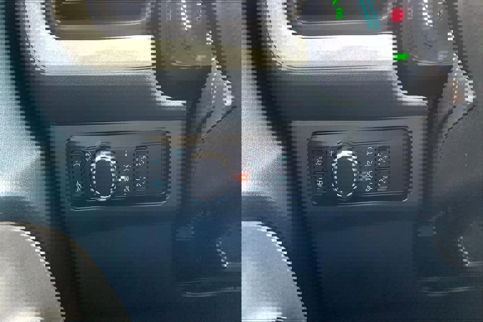 Used 2024 Ford Maverick XLT image 32