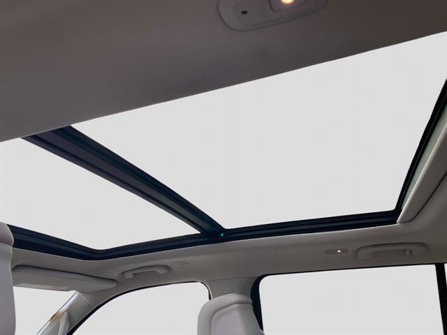 Used 2024 Jeep Wagoneer 4WD w/ Premium Group I image 12