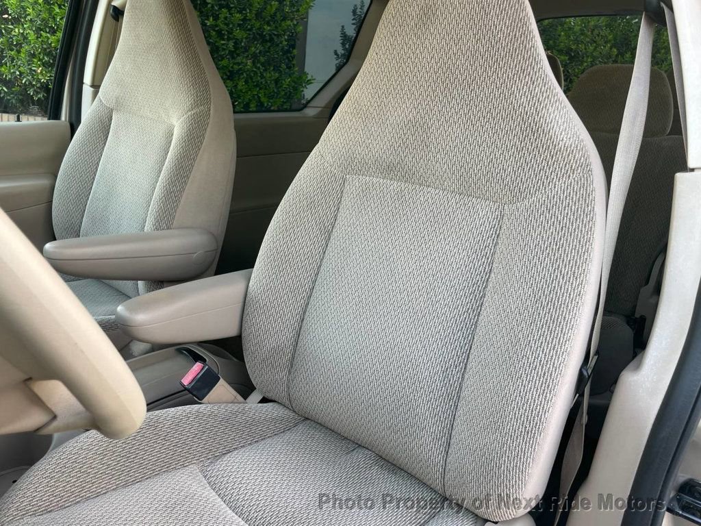 Used 2002 Ford Windstar LX FWD image 18