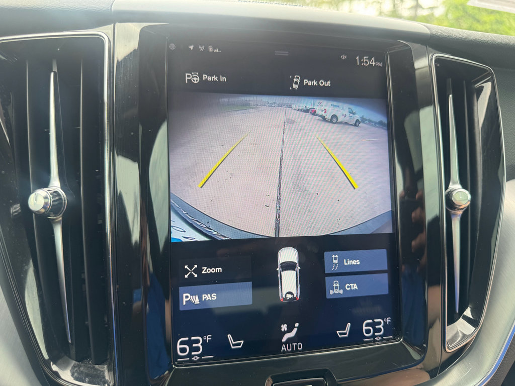 Used 2019 Volvo XC60 T5 Momentum w/ Multimedia Package AWD/4WD image 21