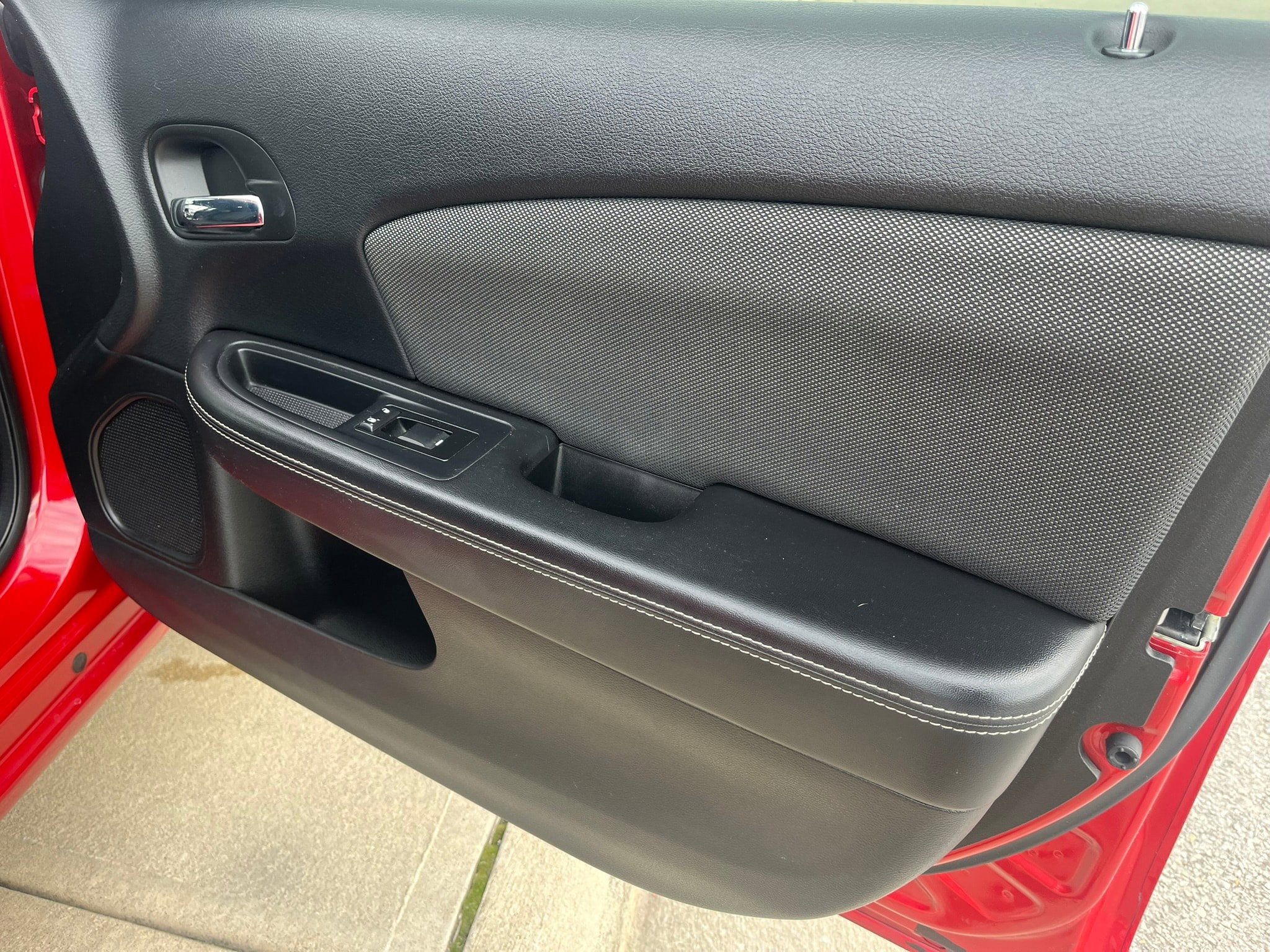 Used 2013 Dodge Avenger SXT w/ Rallye Appearance Group FWD image 25