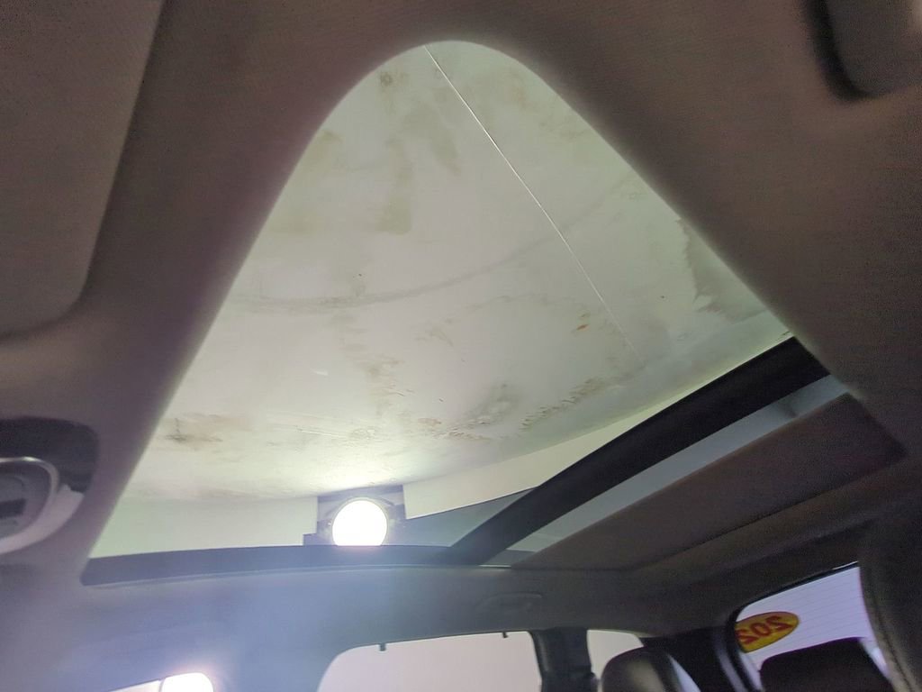 Certified 2022 Hyundai Santa Fe SEL Premium image 24