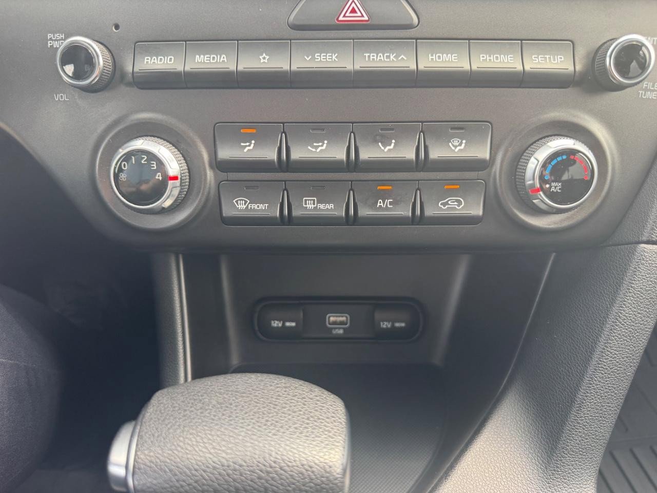 Used 2020 Kia Sportage LX image 24