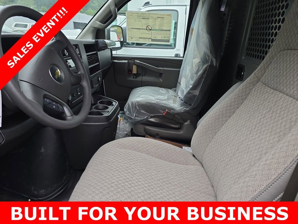 New 2025 Chevrolet Express 2500 w/ Driver Convenience Package image 5