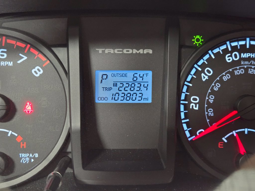 Used 2017 Toyota Tacoma SR RWD image 17