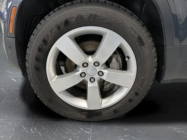 Used 2023 Land Rover Defender 130 First Edition image 38