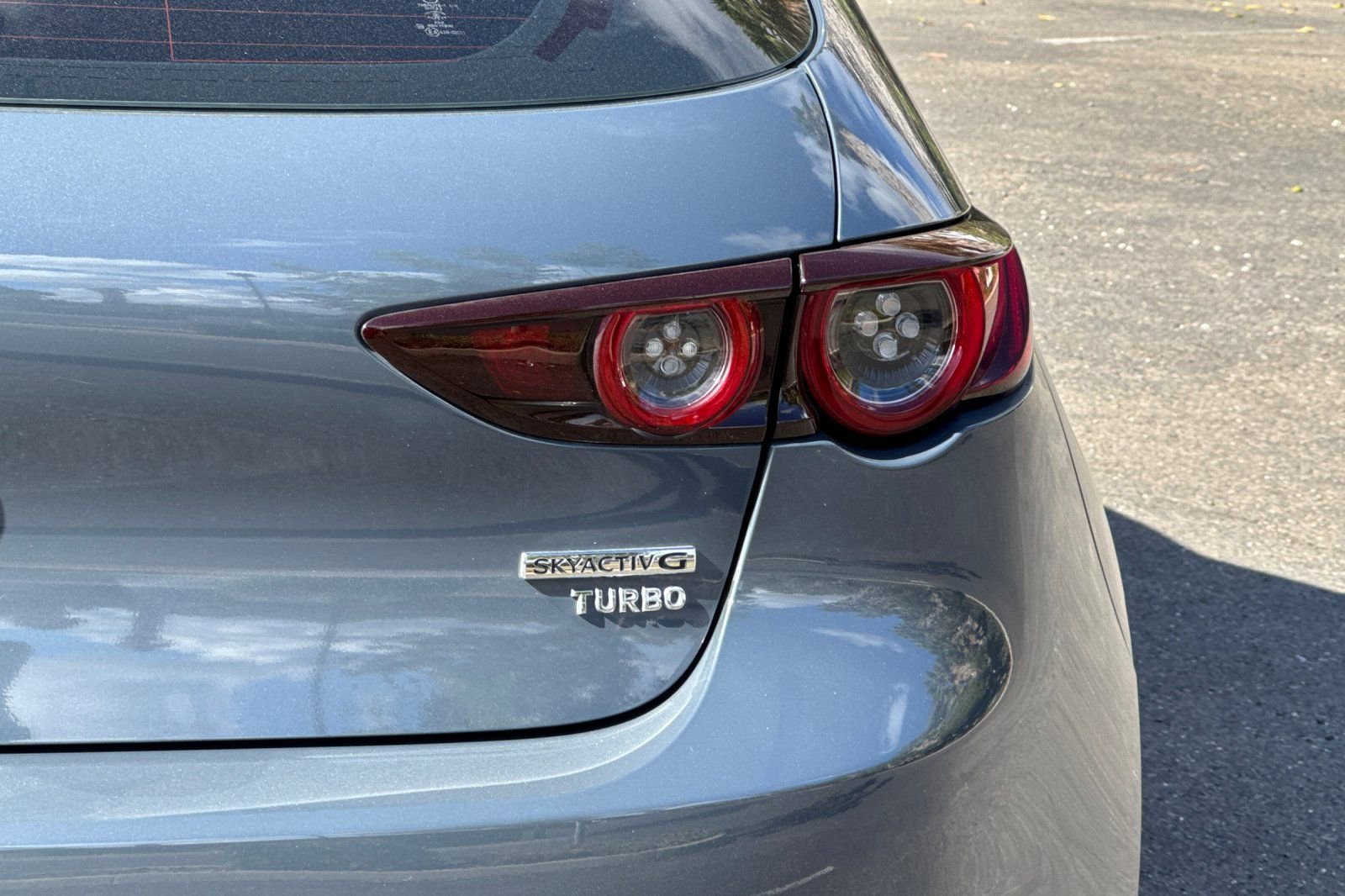 Used 2021 MAZDA MAZDA3 Hatchback w/Premium Plus Pkg image 26