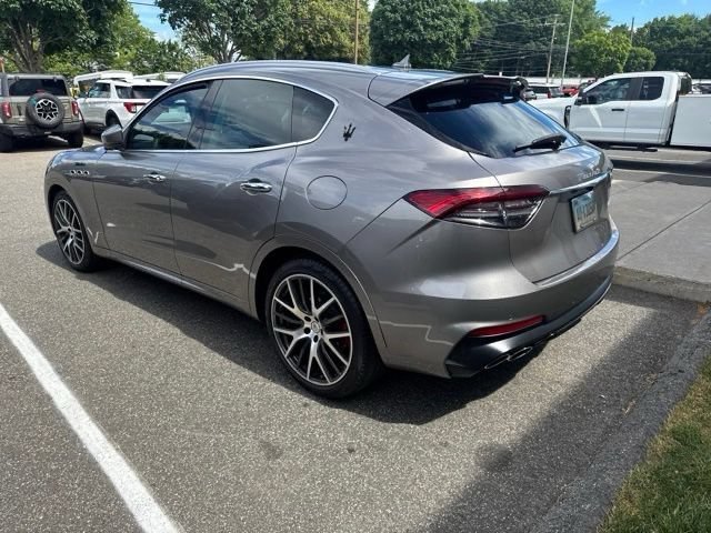 Used 2022 Maserati Levante Modena AWD/4WD image 6