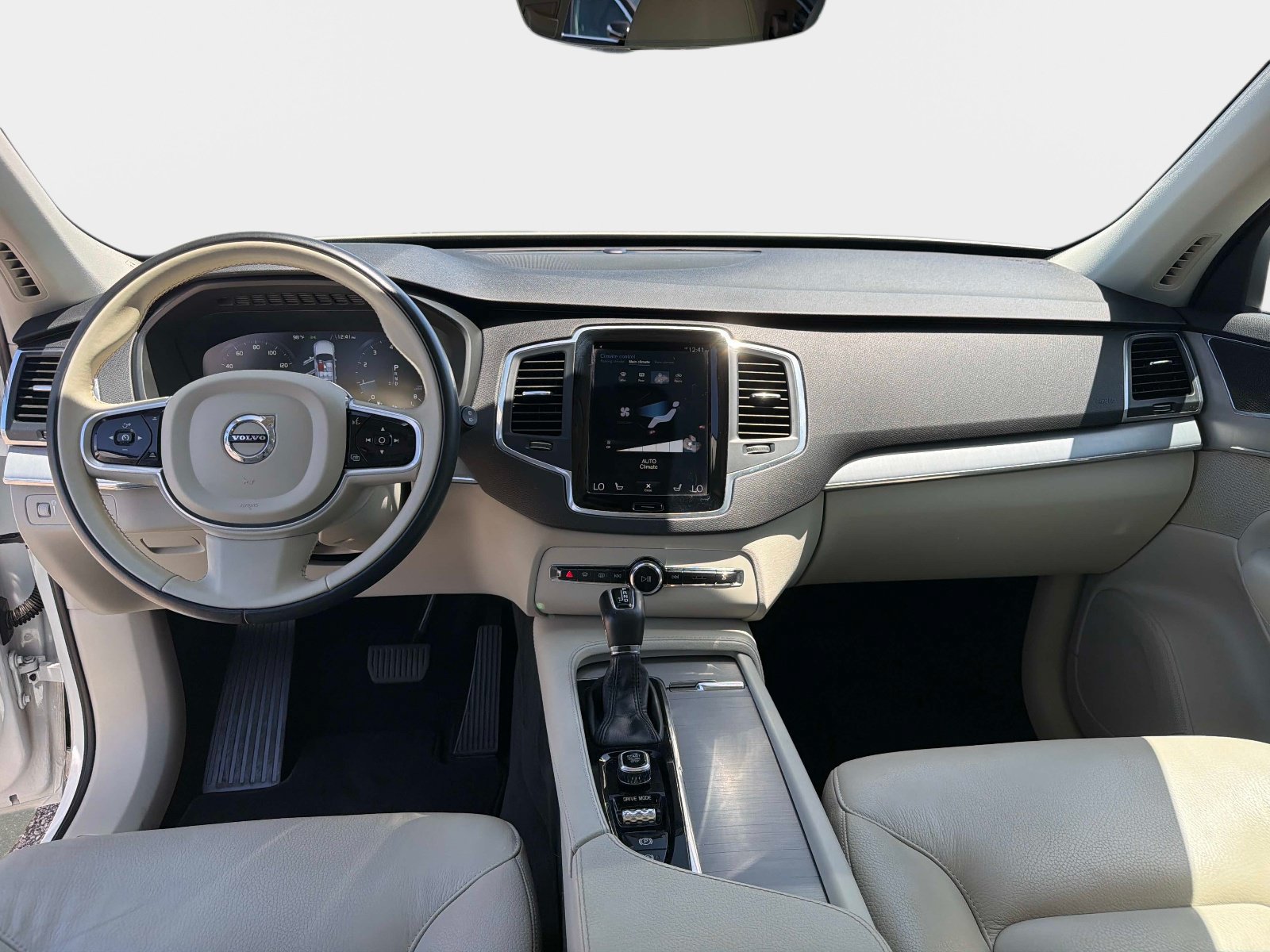 Used 2021 Volvo XC90 T5 Momentum w/ Climate Package FWD image 16