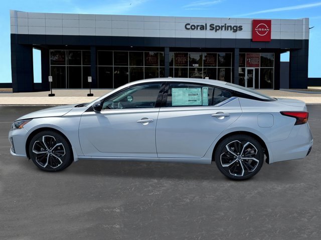 New 2025 Nissan Altima 2.5 SR w/ SR Premium Package image 2