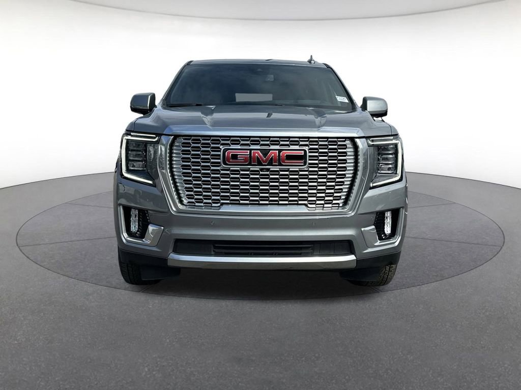 Used 2023 GMC Yukon XL Denali image 9
