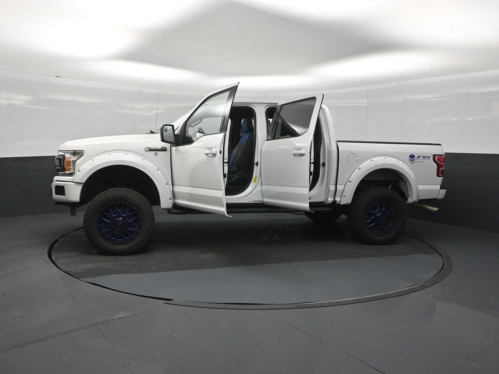 Certified 2019 Ford F150 XLT w/ Equipment Group 302A Luxury AWD/4WD image 28