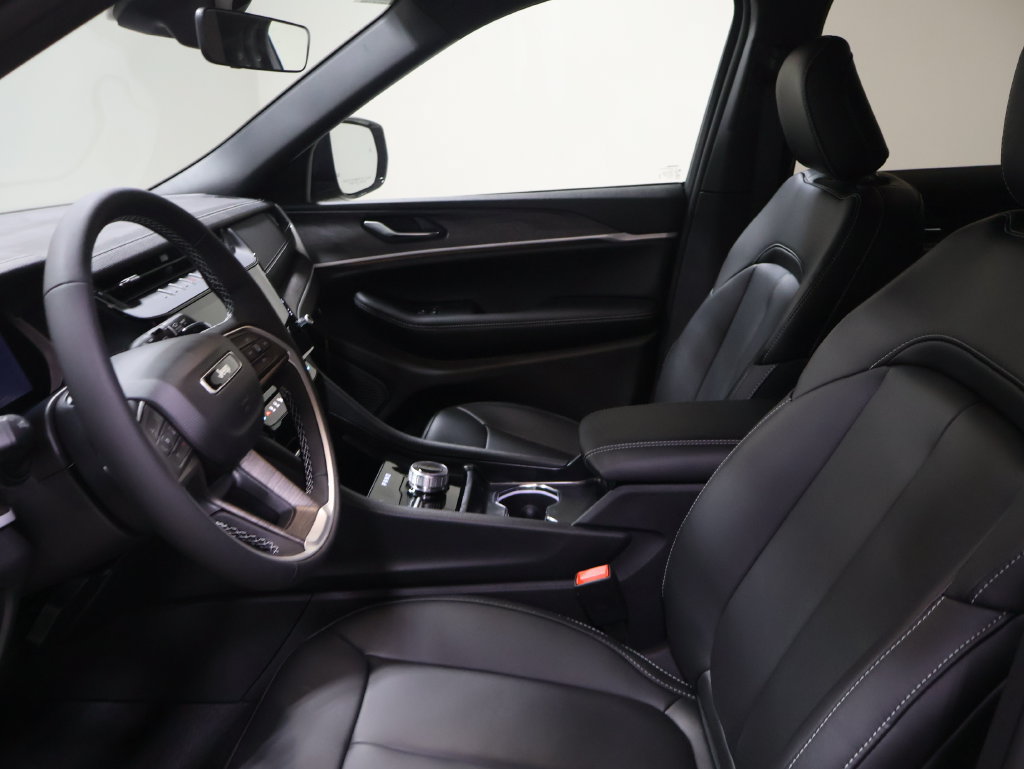 New 2027 Jeep Grand Cherokee Limited w/ Limited Altitude Package AWD/4WD image 9