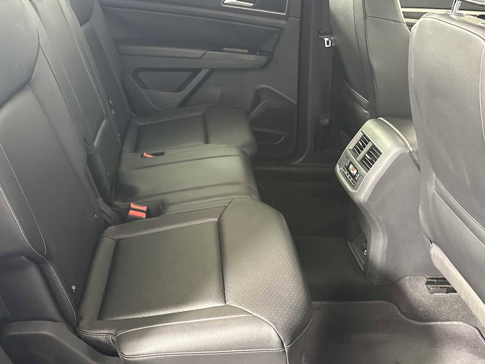 Used 2019 Volkswagen Atlas SE image 17