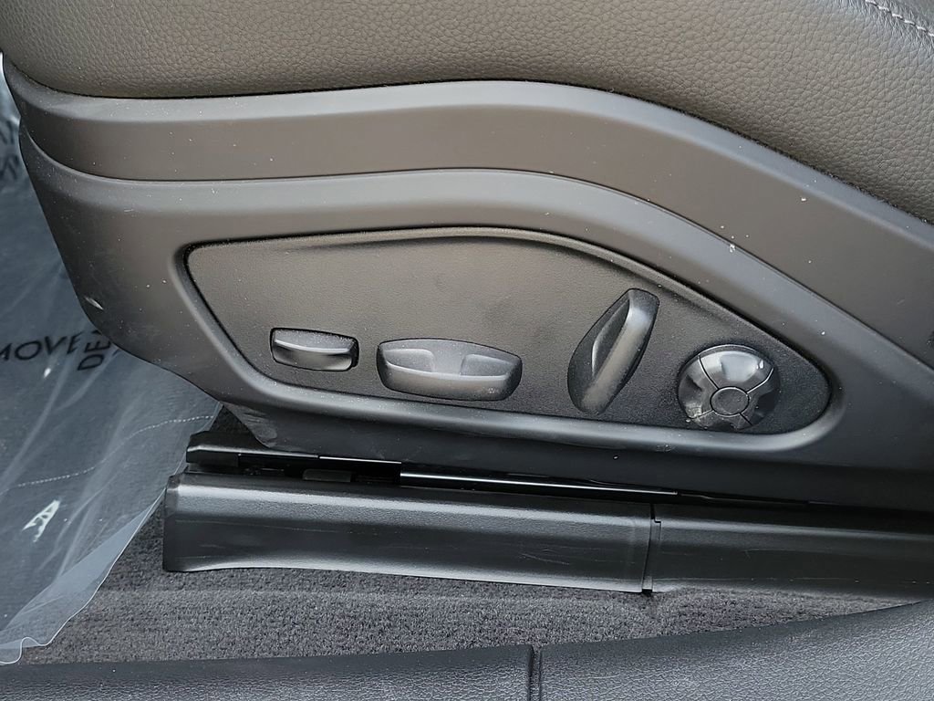 Certified 2024 Porsche Panamera Base image 28