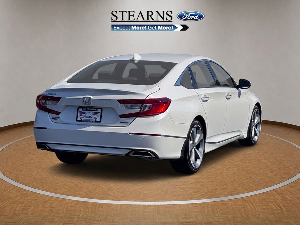 Used 2018 Honda Accord Touring image 16
