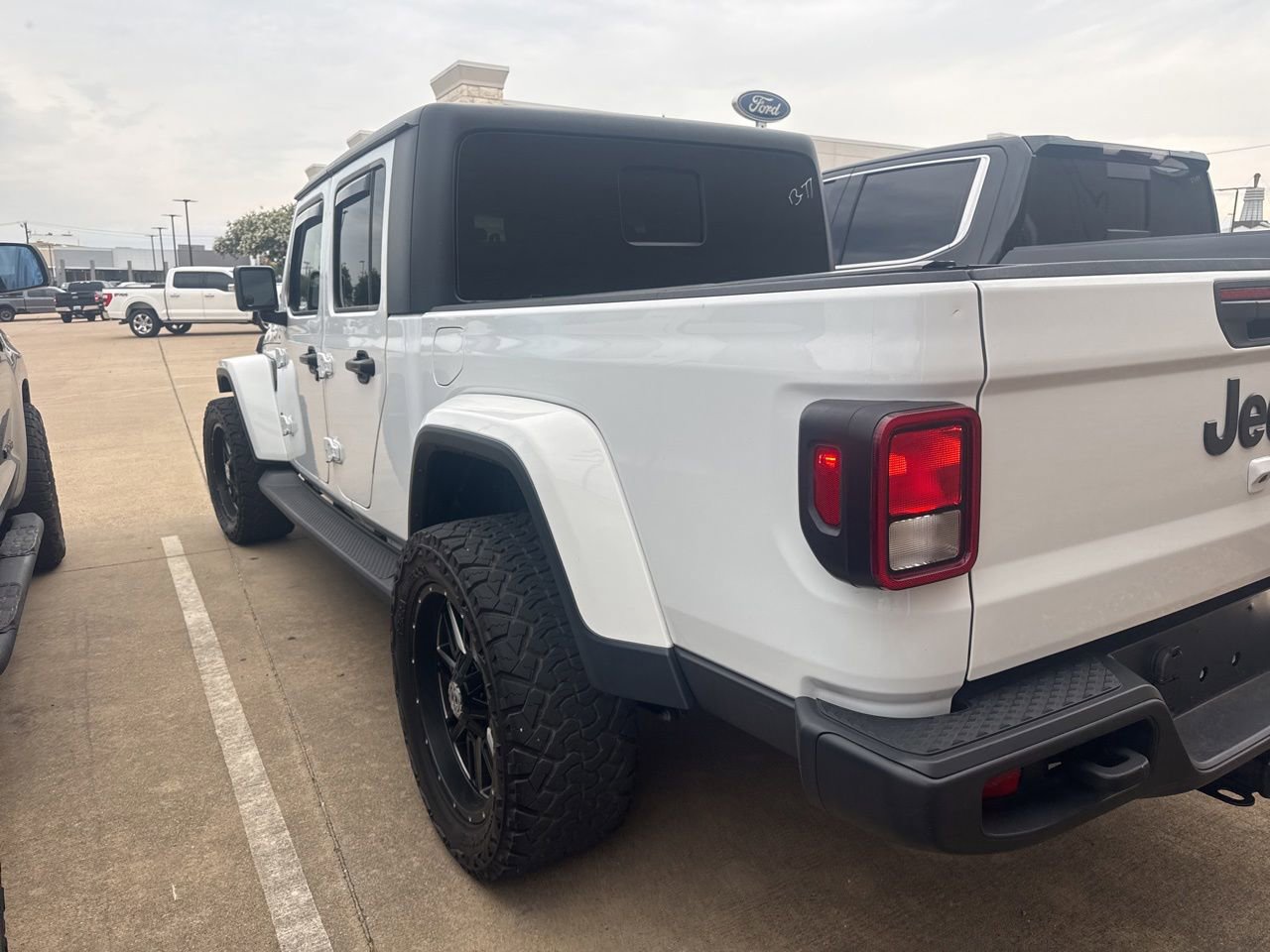 Used 2022 Jeep Gladiator Sport AWD/4WD image 7