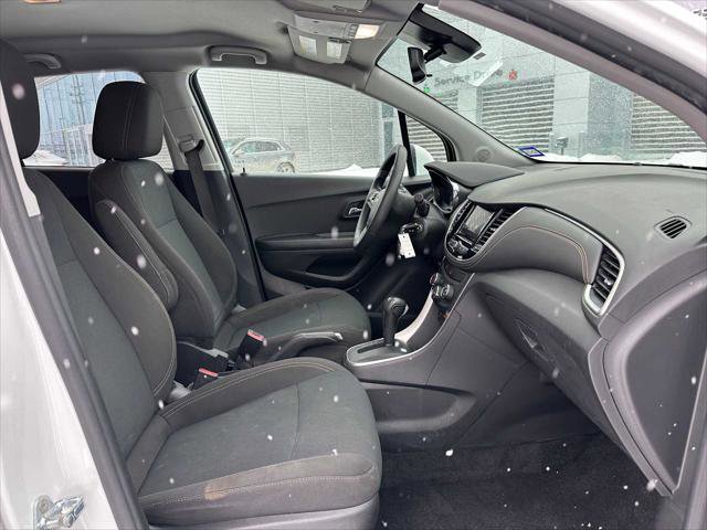 Used 2022 Chevrolet Trax LS w/ Tint and Cruise Package image 10