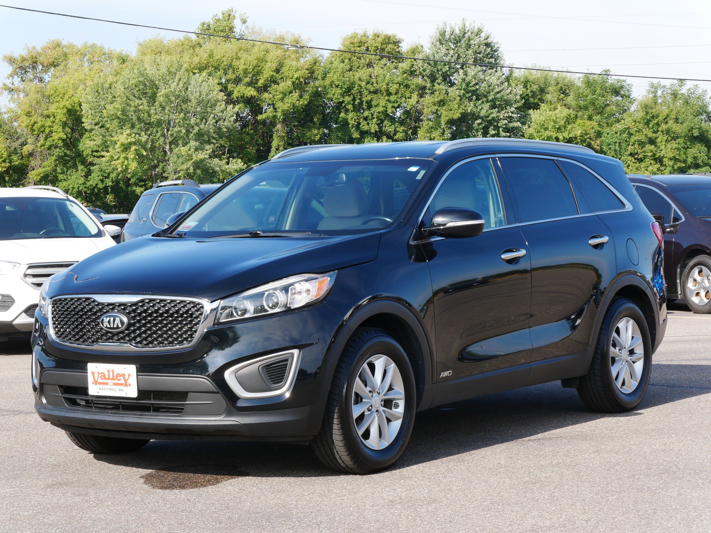 Used 2016 Kia Sorento LX w/ LX Convenience Package image 3