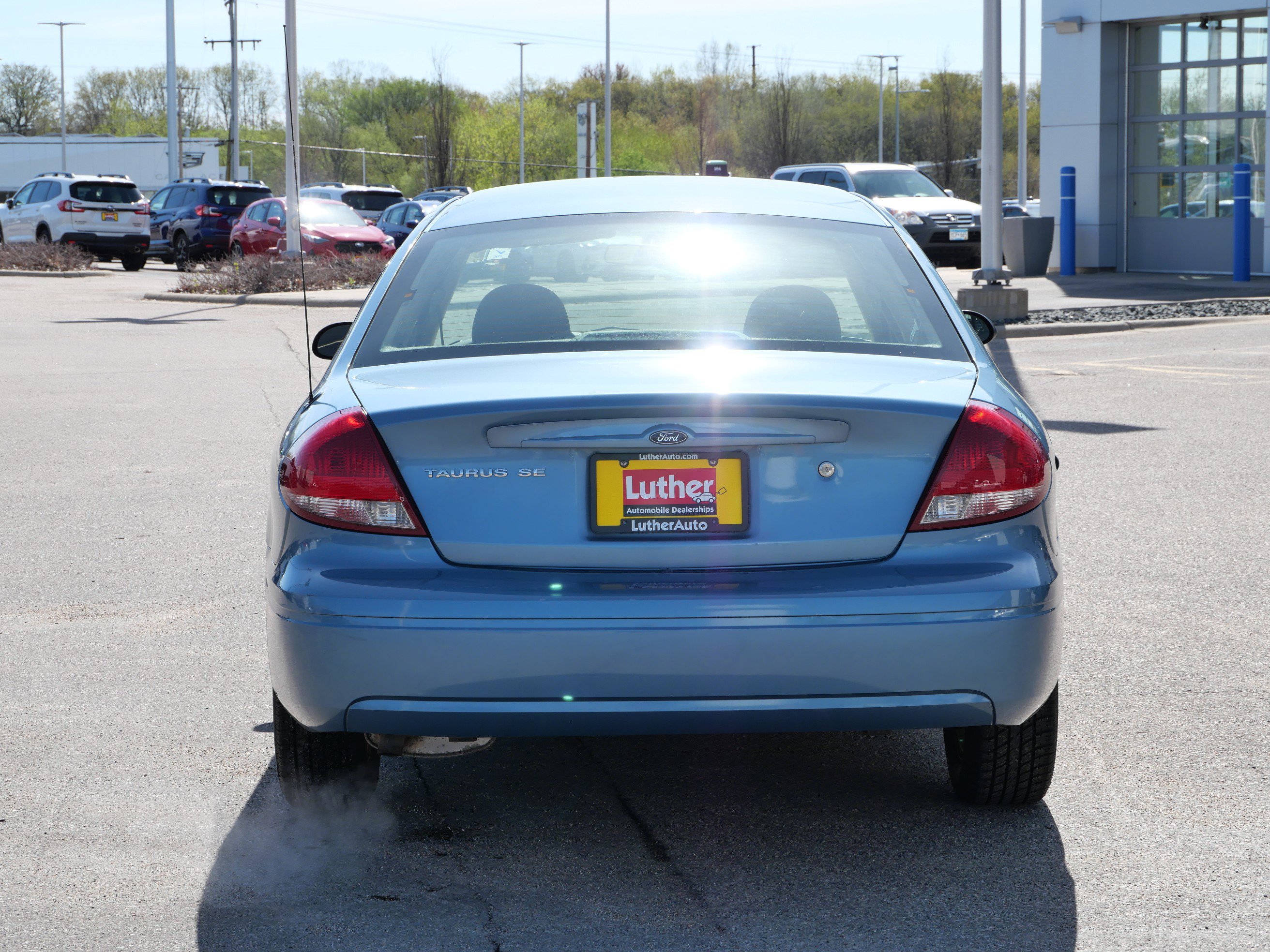 Used 2007 Ford Taurus SE FWD image 6