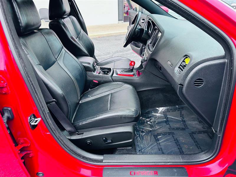 Used 2015 Dodge Charger SXT w/ AWD Plus Group image 13
