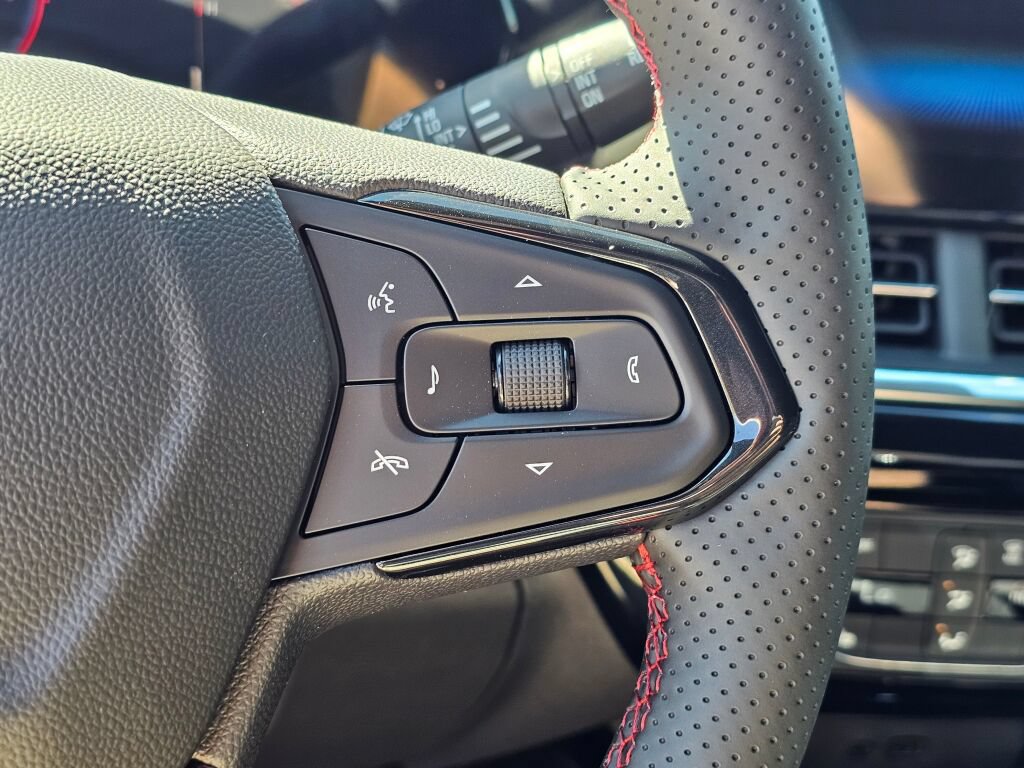 New 2026 Chevrolet Trax RS w/ Driver Confidence Package FWD image 34