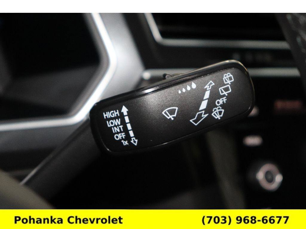 Used 2024 Volkswagen Tiguan SE R-Line image 11