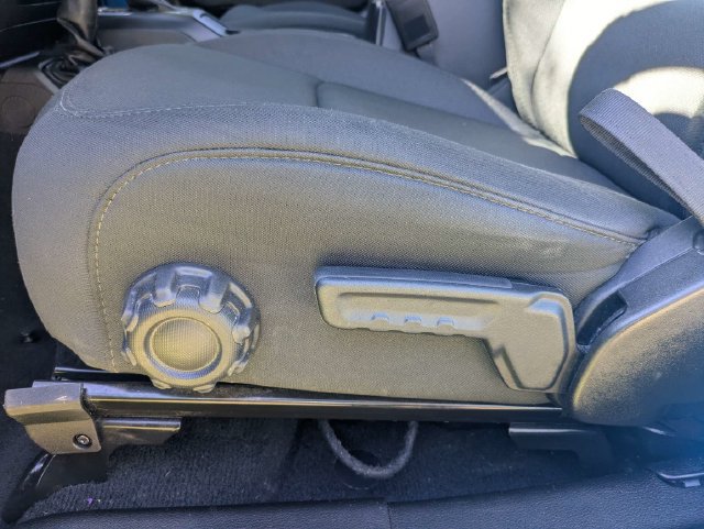 Used 2021 Jeep Wrangler Sport AWD/4WD image 16