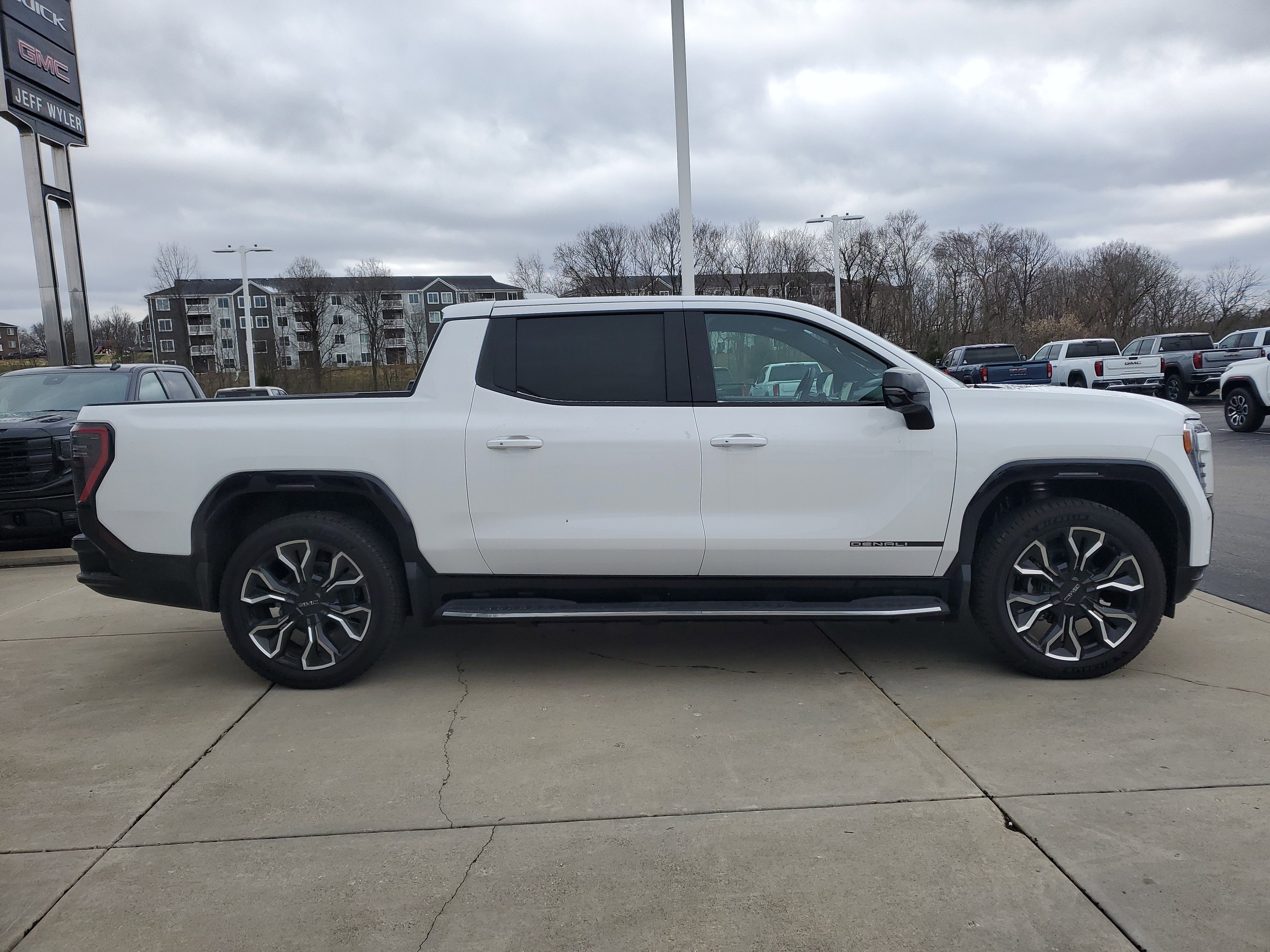 New 2025 GMC Sierra EV Denali image 3