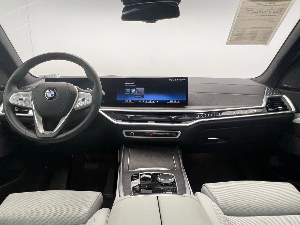 Certified 2024 BMW X7 xDrive40i w/ Premium Package image 11