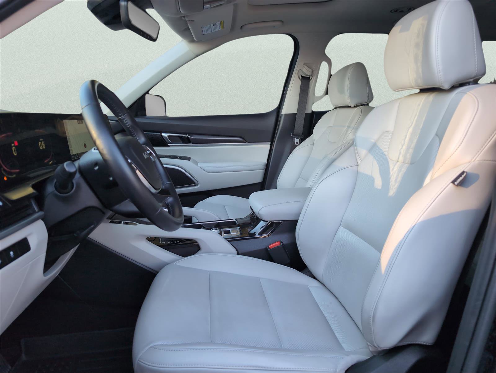 Used 2024 Kia Telluride S w/ S Sunroof Package image 9