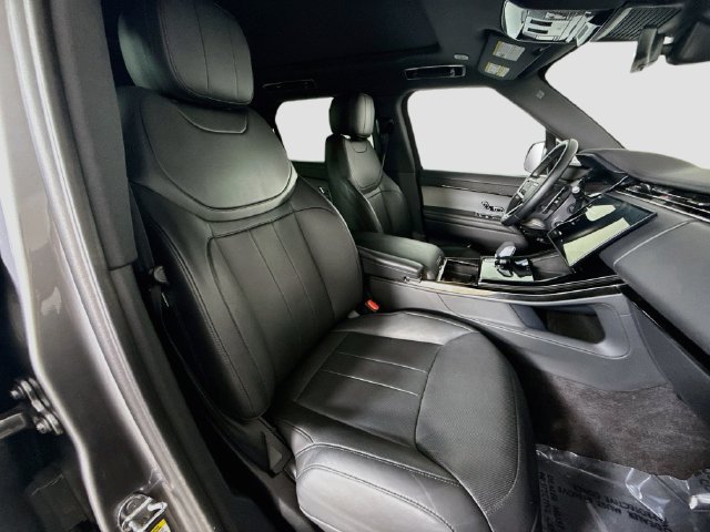 Used 2025 Land Rover Range Rover Sport SE AWD/4WD image 28